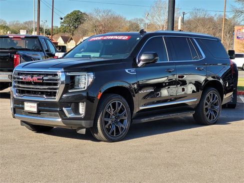 Used 2021 GMC Yukon SLT w/ SLT Luxury Plus Package image 3