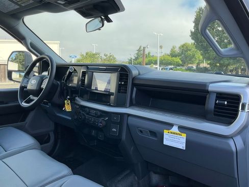 New 2025 Ford F350 XL w/ XL Chrome Package image 71