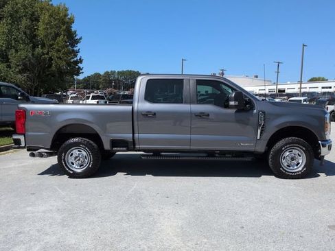 Certified 2024 Ford F250 XL w/ FX4 Off-Road Package AWD/4WD image 3