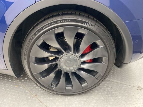 Used 2022 Tesla Model Y Performance AWD/4WD image 10