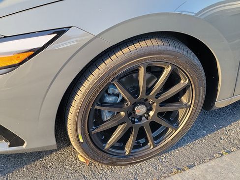 Used 2025 Hyundai Elantra Limited w/ Cargo Package image 2