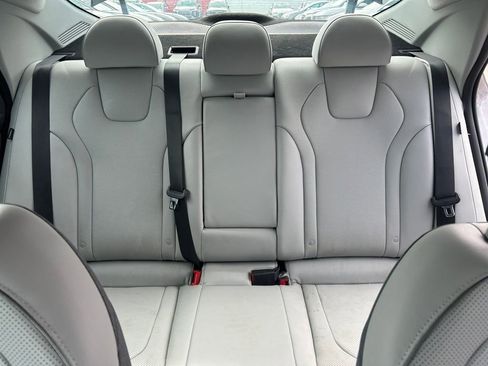 Used 2025 Hyundai Elantra Limited FWD image 23