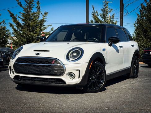 Used 2023 MINI Cooper Clubman S w/ Signature Upholstery Package image 2
