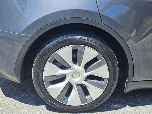 Used 2023 Tesla Model Y Long Range AWD/4WD image 16