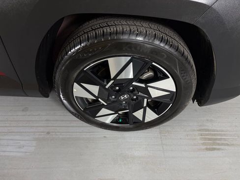 Used 2025 Hyundai Kona SEL FWD image 9
