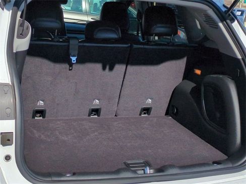 Used 2022 Jeep Compass Latitude w/ Sun and Sound Group image 28