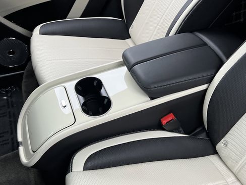 Certified 2023 Bentley Bentayga Speed image 19