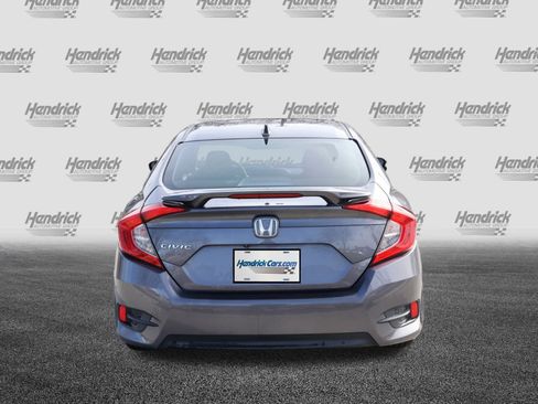 Used 2018 Honda Civic EX image 8