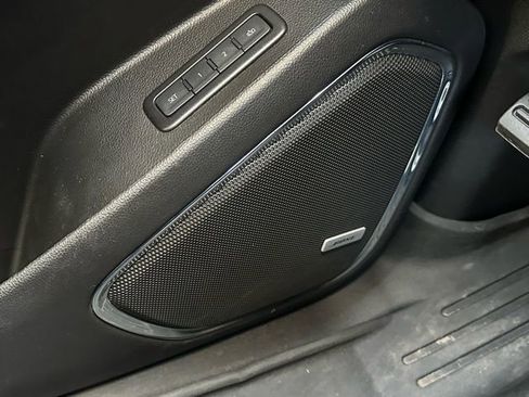 Used 2020 GMC Yukon XL Denali w/ Denali Ultimate Package image 21