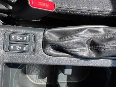 Used 2013 Subaru Impreza 2.0i Sport Premium image 23