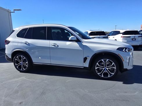 New 2026 BMW X5 sDrive40i w/ Climate Comfort Package image 9