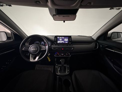 Used 2023 Kia Seltos LX image 37