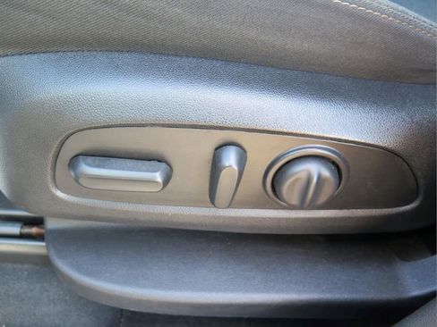 Used 2022 Chevrolet Equinox LT AWD/4WD image 11