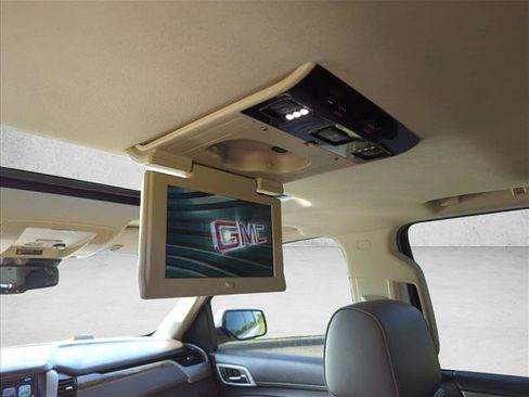 Used 2017 GMC Yukon XL Denali w/ Open Road Package RWD image 20