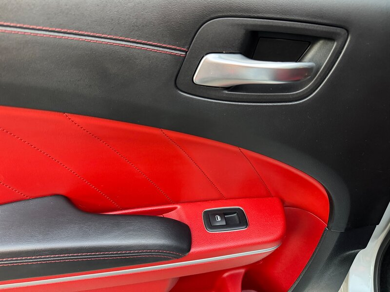 Used 2019 Dodge Charger Scat Pack w/ Dynamics Package RWD image 26