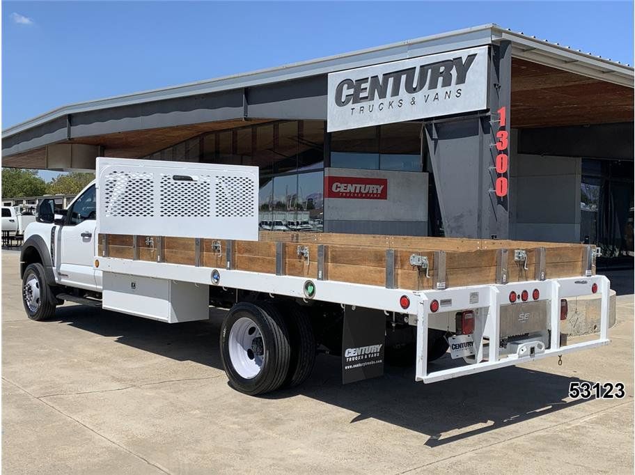 Used 2023 Ford F550 Luxury RWD image 6