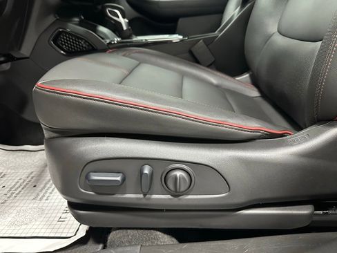 Used 2024 Chevrolet TrailBlazer RS w/ Convenience Package image 12