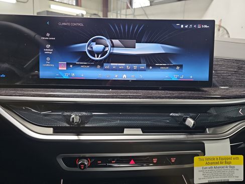 New 2026 BMW X7 xDrive40i w/ M Sport Package image 21