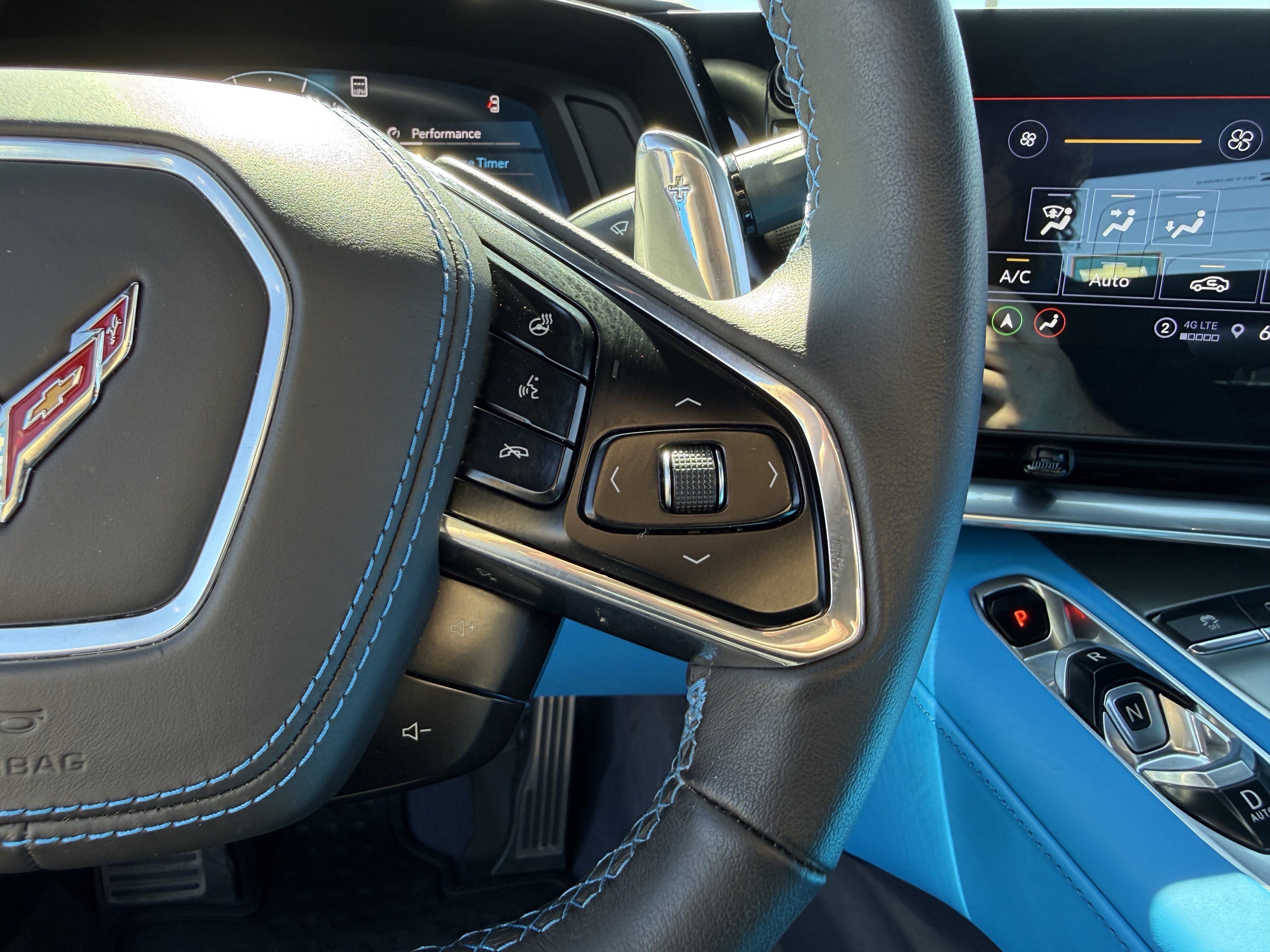 Used 2023 Chevrolet Corvette Stingray Premium Conv w/ Z51 Performance Package RWD image 18