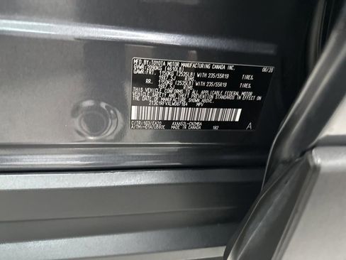 Used 2020 Toyota RAV4 XLE Premium FWD image 30