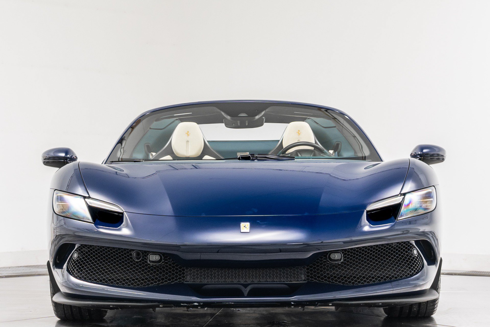 Used 2024 Ferrari 296 GTS RWD image 4