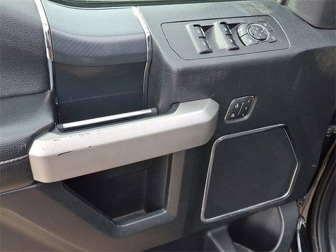 Used 2019 Ford F150 Lariat image 12