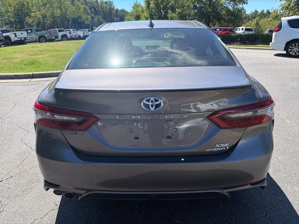 Used 2022 Toyota Camry XSE FWD image 6