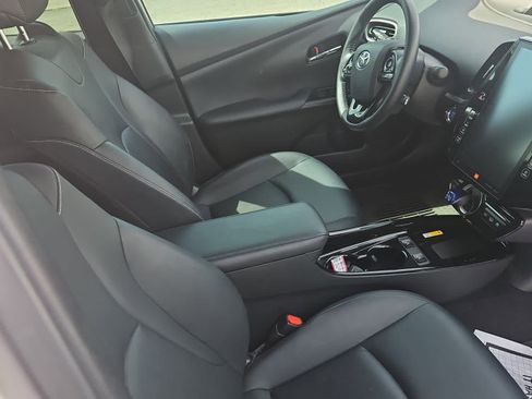 Used 2021 Toyota Prius Prime Limited w/ Carpet Mat Package (TMS) image 13