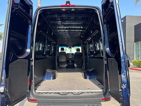 Used 2025 Mercedes-Benz Sprinter 3500 image 31