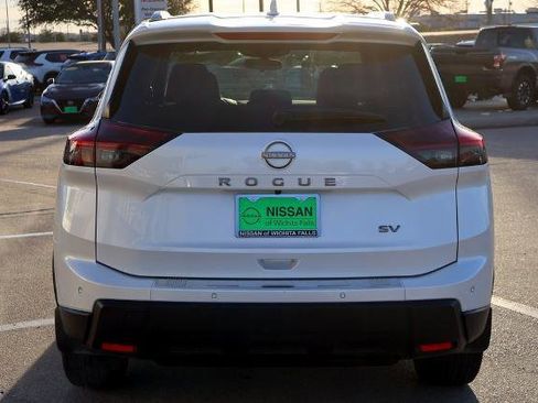 Certified 2024 Nissan Rogue SV w/ SV Premium Package image 7