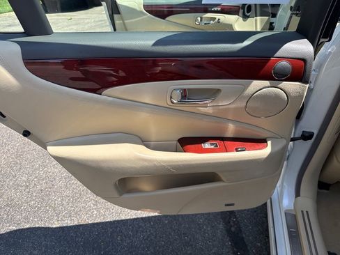 Used 2011 Lexus LS 460 w/ Luxury Value Edition RWD image 75