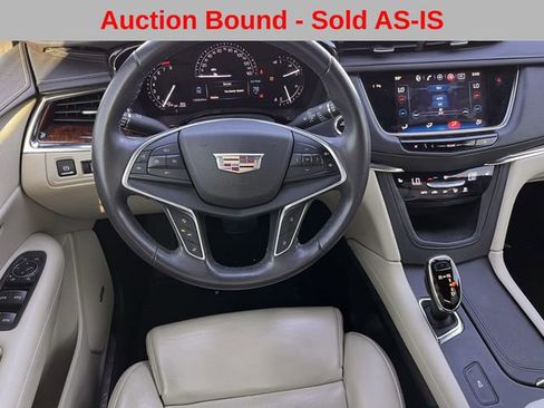 Used 2017 Cadillac XT5 Luxury w/ Driver Awareness Package image 13