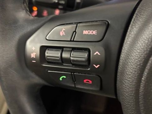 Used 2016 Kia Sorento SX image 20