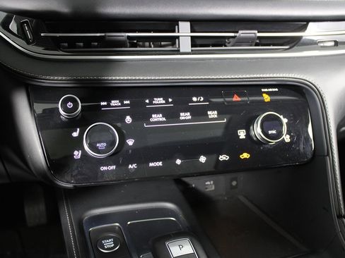 Used 2023 INFINITI QX60 Luxe w/ Cargo Package AWD/4WD image 19
