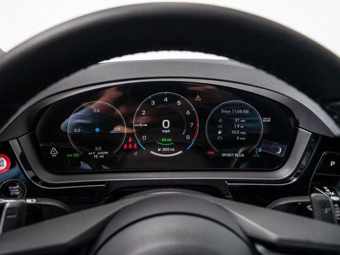New 2026 Porsche Cayenne E-Hybrid Coupe AWD/4WD image 17
