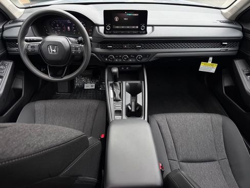 Used 2025 Honda Accord SE image 19