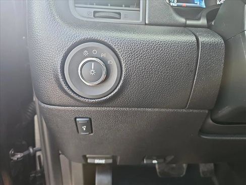 Used 2015 Lincoln Navigator 2WD image 24