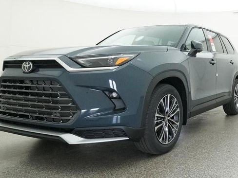 New 2026 Toyota Grand Highlander AWD Hybrid image 32