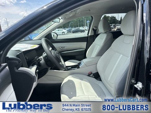 Used 2025 Hyundai Tucson SEL FWD image 11