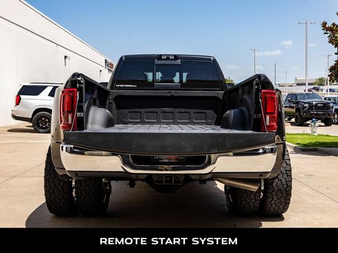 Used 2025 RAM 3500 Big Horn AWD/4WD image 2