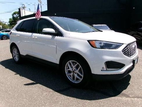 Certified 2023 Ford Edge SEL w/ Convenience Package AWD/4WD image 3