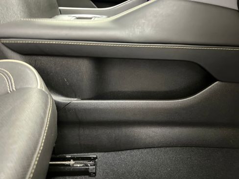 Used 2023 GMC Yukon SLT image 41