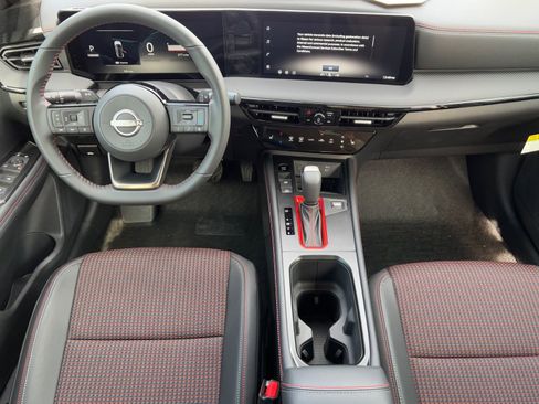 New 2026 Nissan Kicks SR w/ Cold Weather Package image 14