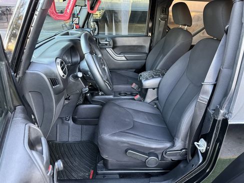Used 2014 Jeep Wrangler Sport image 13