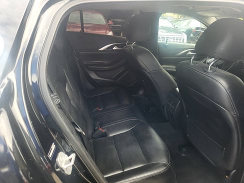 Used 2017 INFINITI QX30 AWD image 12