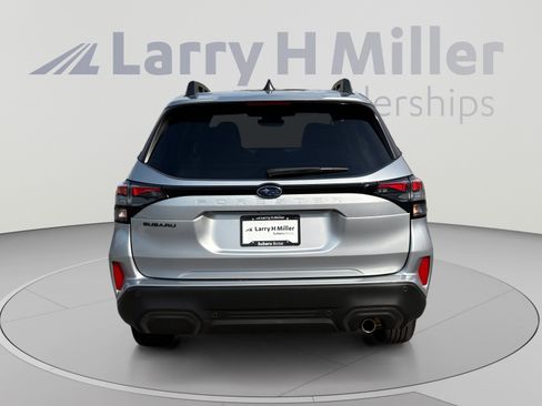 Used 2025 Subaru Forester Limited AWD/4WD image 4