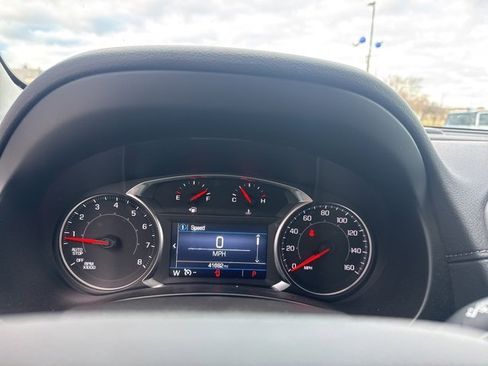 Used 2024 GMC Terrain SLE image 12