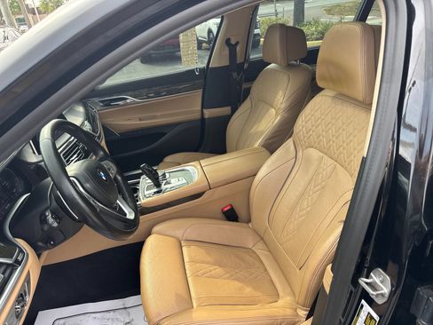 Used 2022 BMW 740i RWD image 26