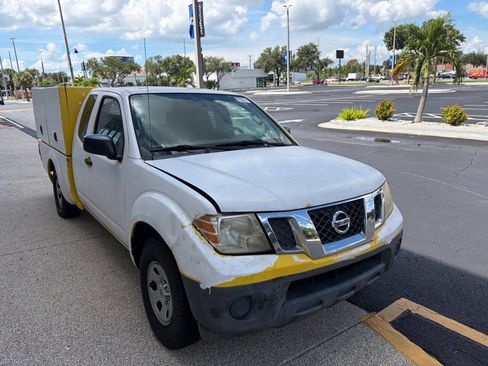 Used 2013 Nissan Frontier S RWD image 3
