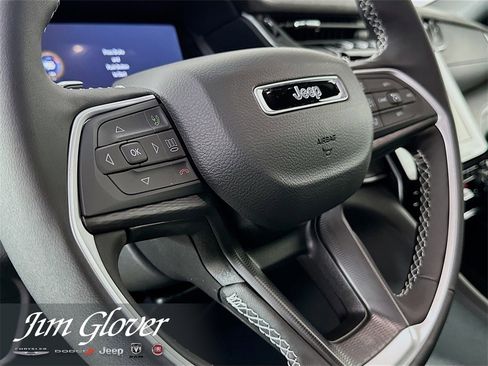 New 2025 Jeep Grand Cherokee Altitude image 27